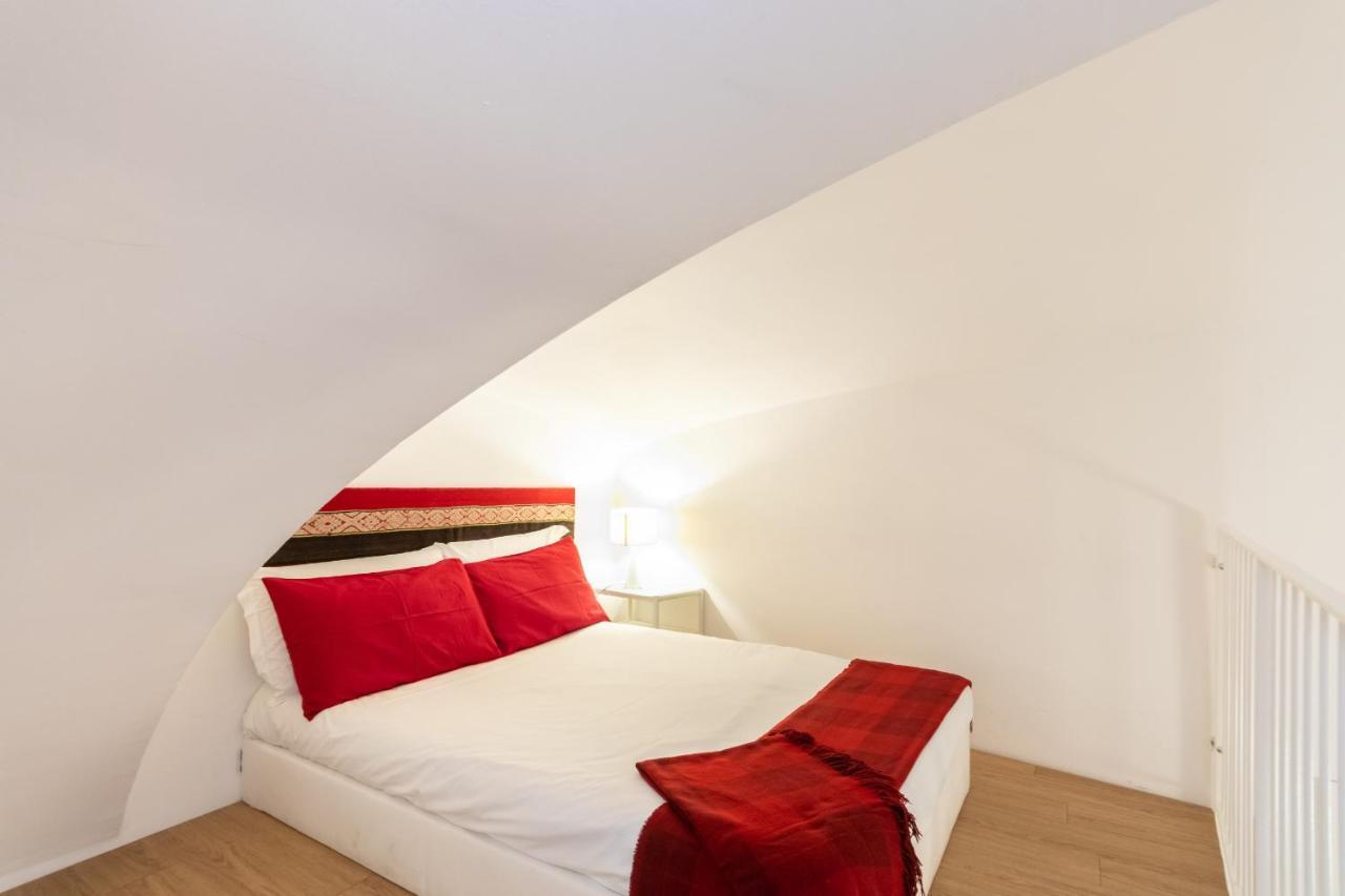 Charming Studio near Piazza Castello by Wonderful Italy Torino Esterno foto