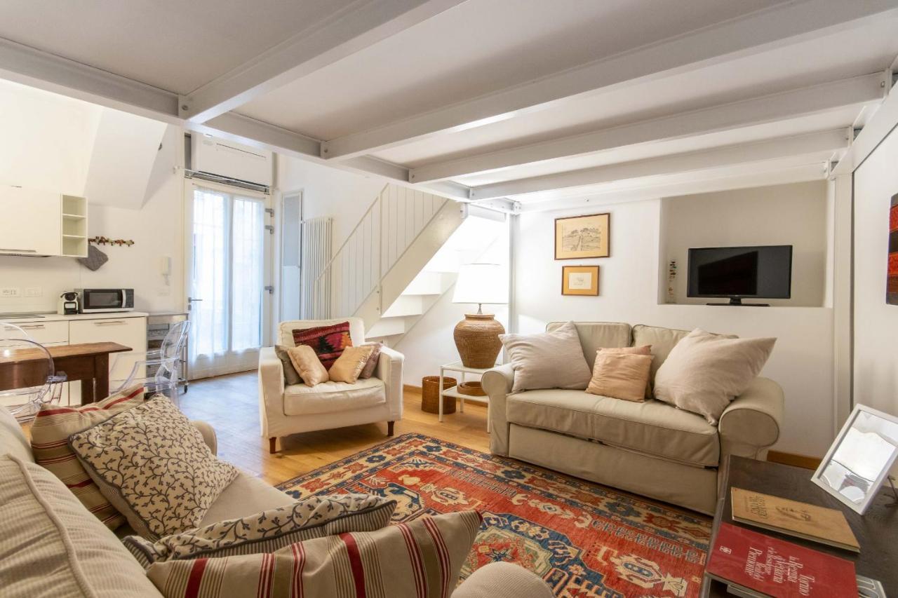 Charming Studio near Piazza Castello by Wonderful Italy Torino Esterno foto