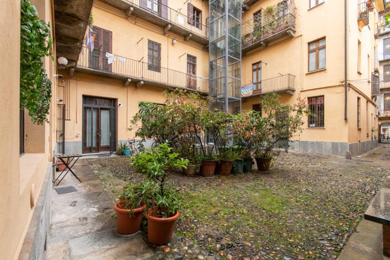 Charming Studio near Piazza Castello by Wonderful Italy Torino Esterno foto